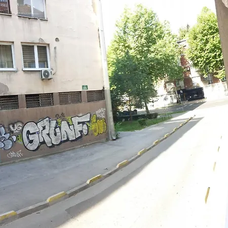 Krasan Mali Apartman U Centru Sarajeva