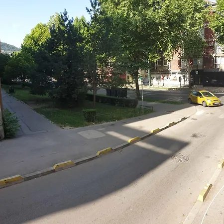 Krasan Mali Apartman U Centru Sarajeva 아파트 *